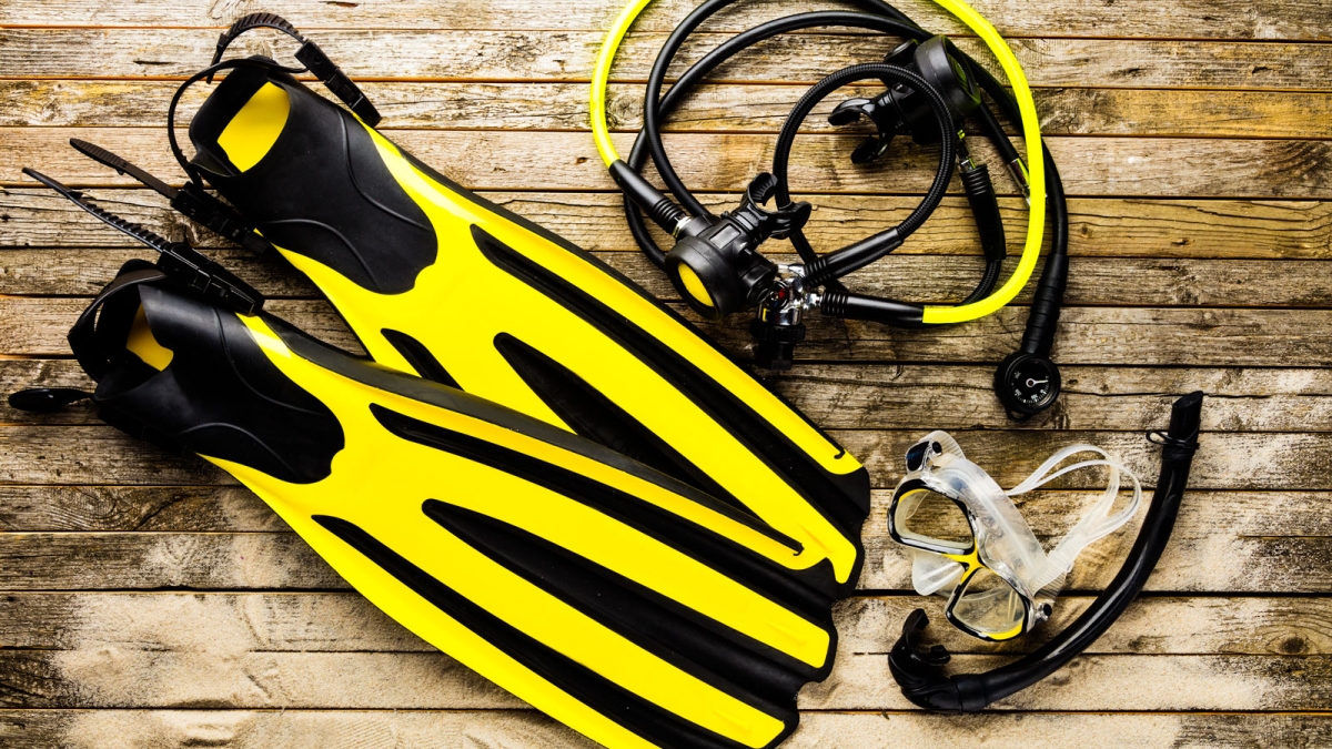 dive-equipment-1600x1065-web