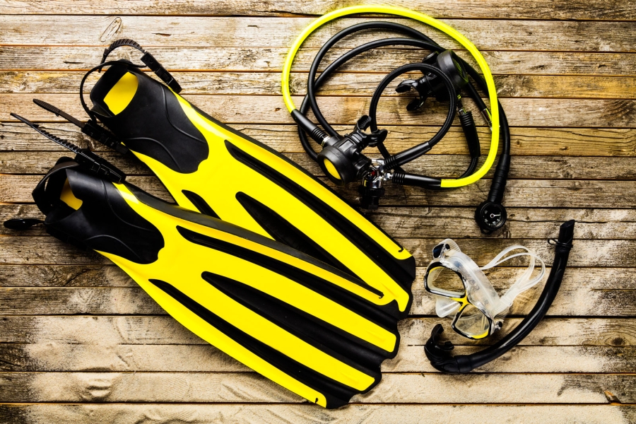 dive-equipment-1600x1065-web