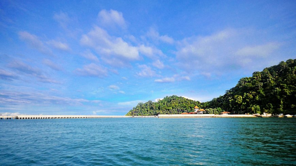 pangkor-laut-water-green-1600x800-web-870x500